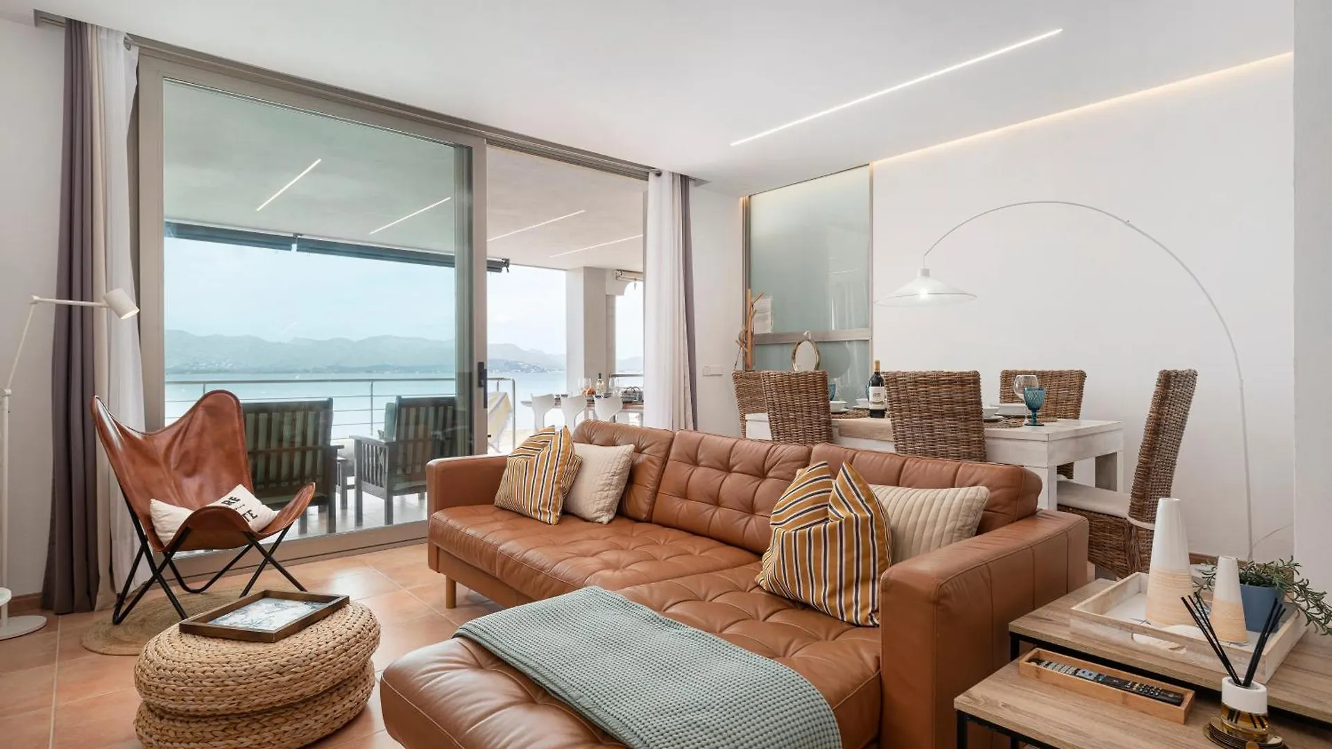 דירות אלקודיה Cas Carbon3R-Stunning Ground Floor In Front Of The Sea 0*,  ספרד